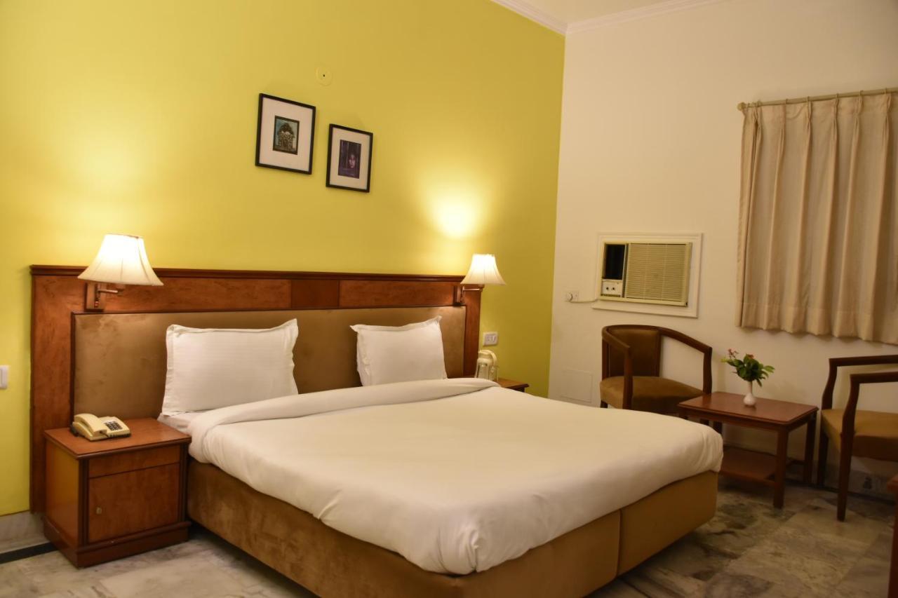 קג'ורהו Greenwood Hotel מראה חיצוני תמונה