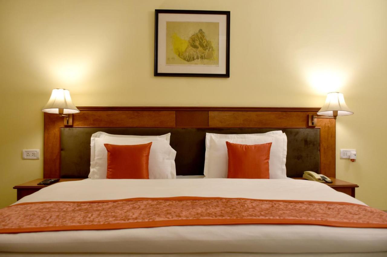קג'ורהו Greenwood Hotel מראה חיצוני תמונה