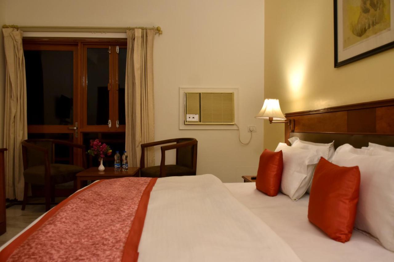 קג'ורהו Greenwood Hotel מראה חיצוני תמונה